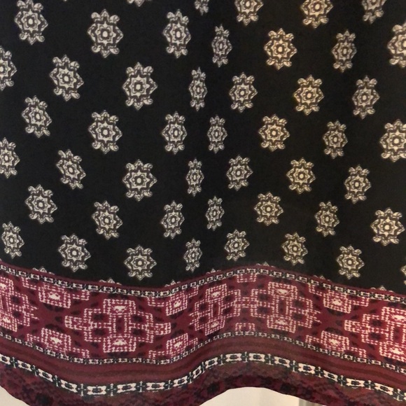 Maurices off the shoulder top with straps. Size med - Picture 2 of 9